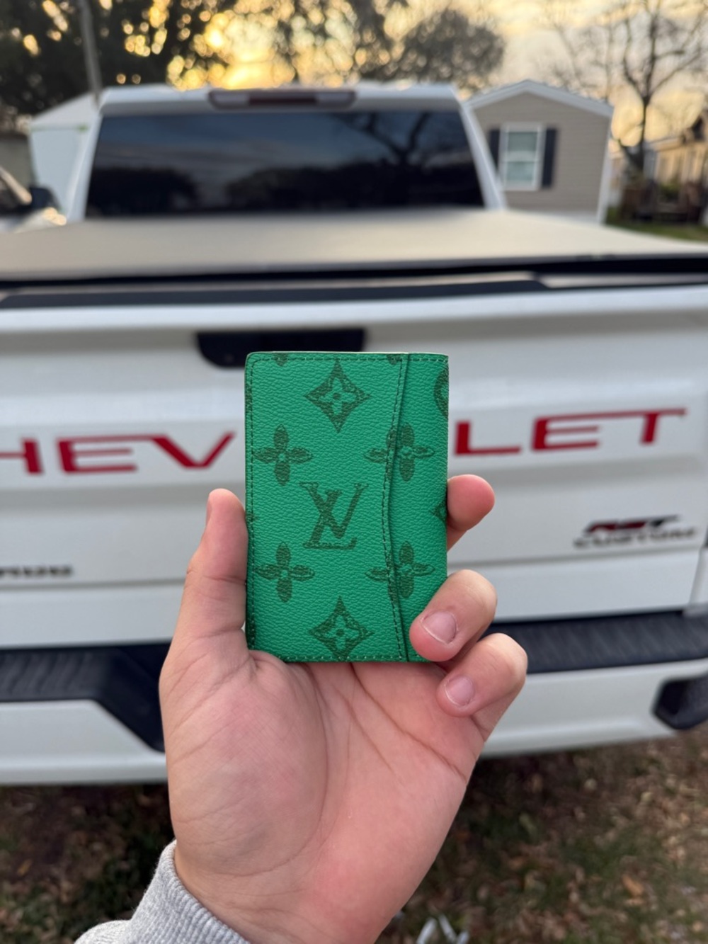 Louis Vuitton Green Monogram Money Clip Card Holder - Picture 3 of 4